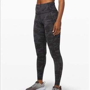 Fast and Free Tight 28” Grey Camo, Size 6